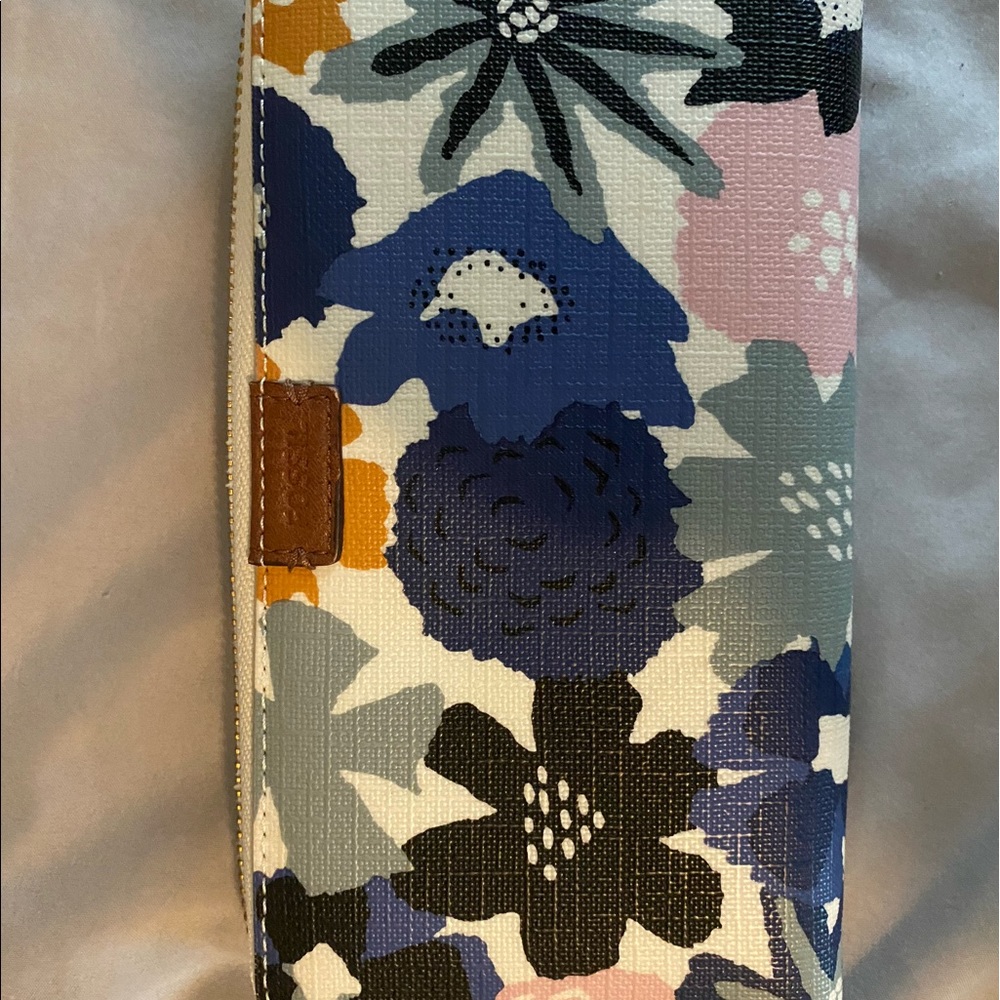 Fossil wallet